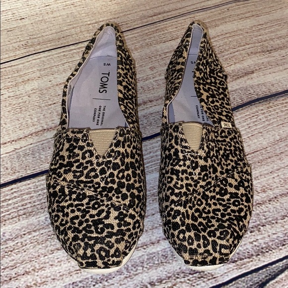 Toms Shoes - NWOT Toms Baby Cheetah Heritage CloudBound Classic